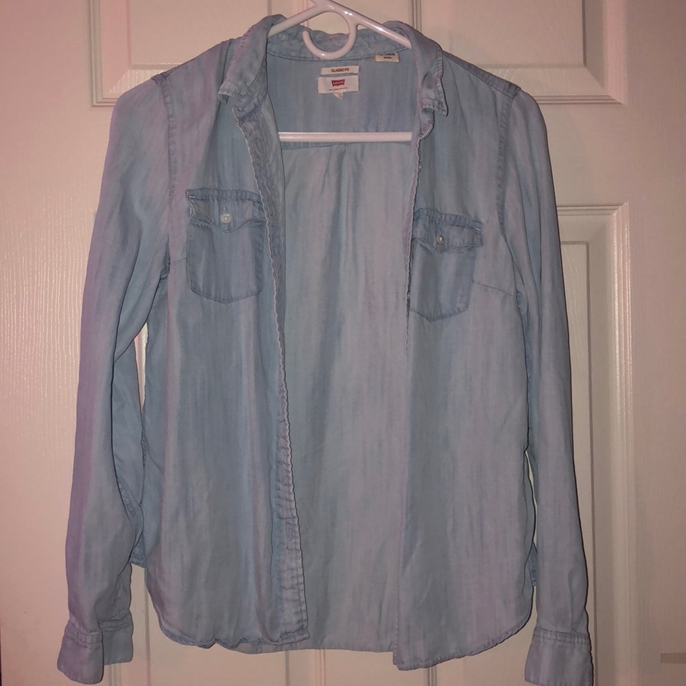 Levi’s button down